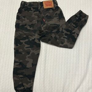 Boys Levi jogger